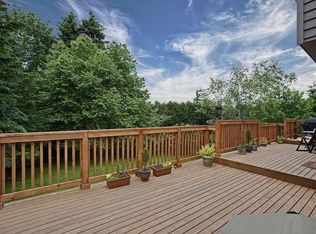 21211 52nd Ave SE, Woodinville, WA 98072