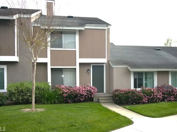 4 Hollowglen #8, Irvine, CA 92604