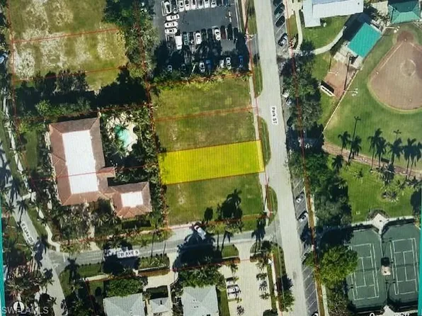 670 Park ST, NAPLES, FL 34102