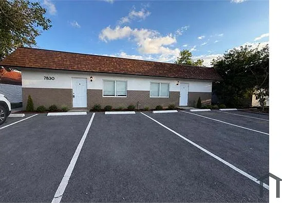 7830 SW 10th Ct — Photo 10