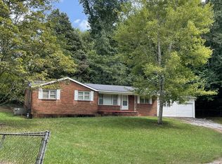 412 Holland Rd, Pikeville, TN 37367