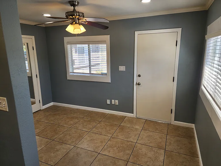 711-21 S Pine St #721 — Photo 16