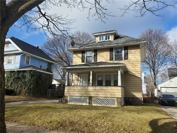83 Pershing Dr, Rochester, NY 14609