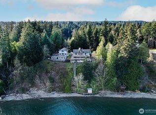 6819 Cliff Avenue SW, Lakebay, WA