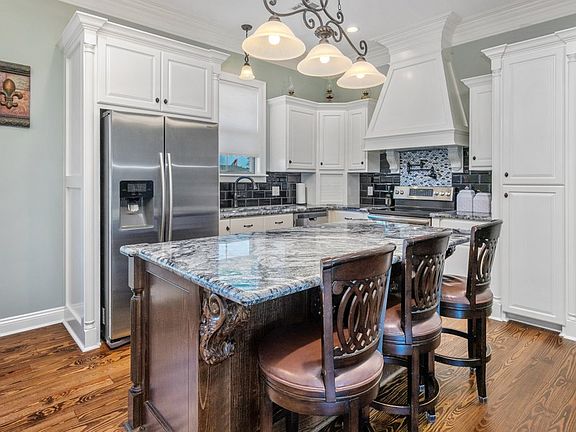 5th image of 1006 Michelle Dr #D
