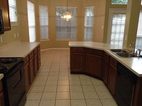 5th image of 1506 Cross Courts Dr