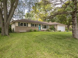 965 Westbrooke Pkwy, Waukesha, WI 53186