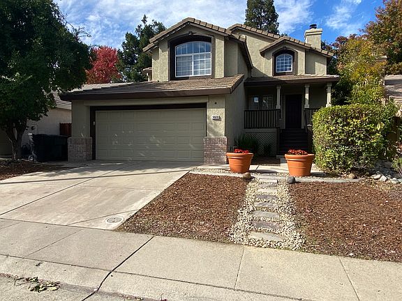 2nd image of 1496 Zinnia Way