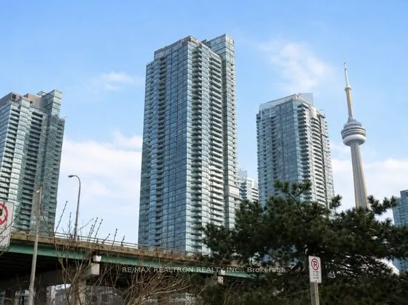 15 Fort York Blvd Unit 4503, Toronto, ON M5V 3Y4