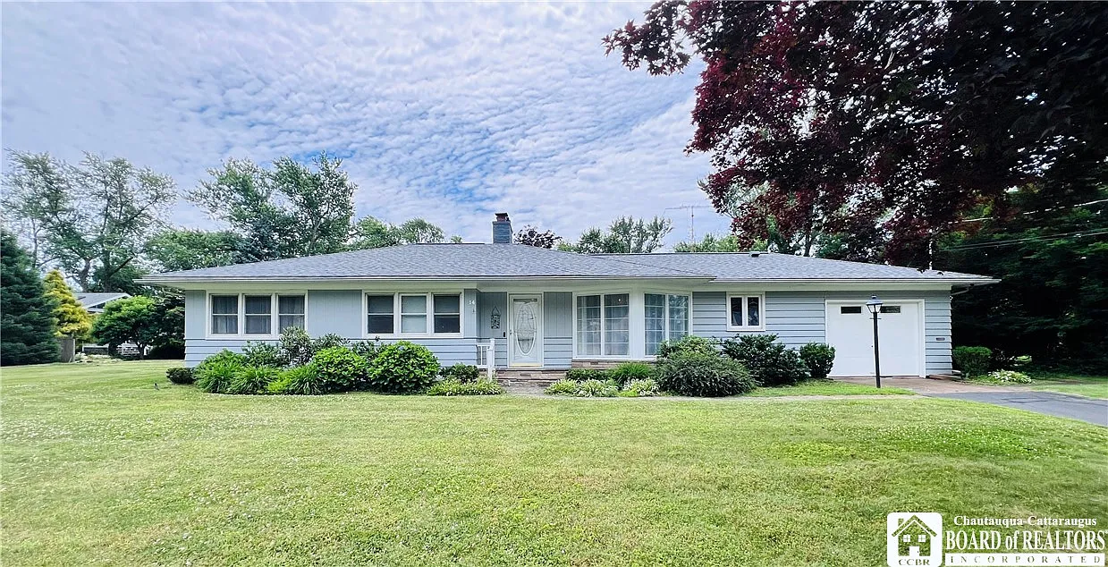 14 Lowell Pl photo 1