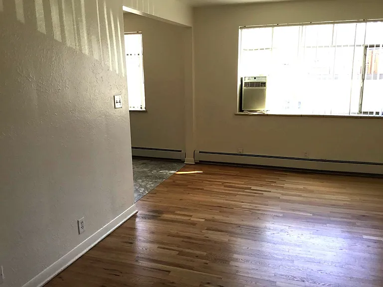 1350 Columbine St — Photo 3