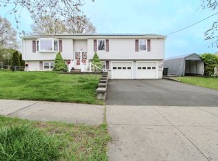 12 Middlefield Rd, West Haven, CT 06516