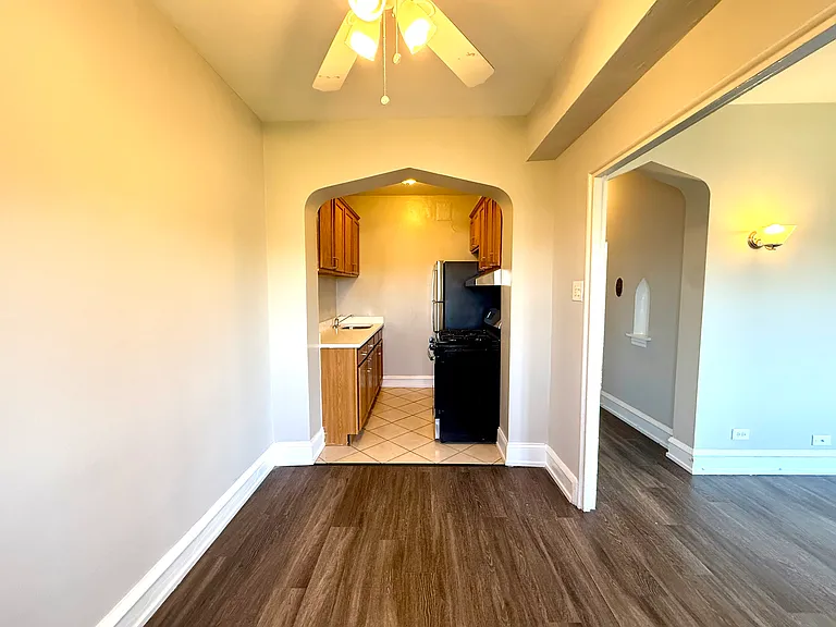 1033 W Loyola Ave #501 — Photo 8