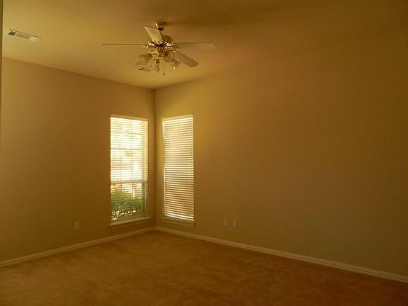 5th image of 11820 Duxbury Dr