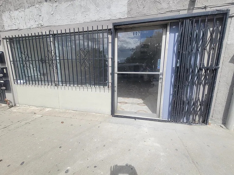 807 Euclid Ave #807 — Photo 11