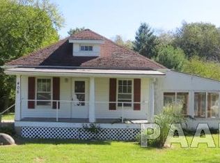 406 S Poplar St, Glasford, IL 61533