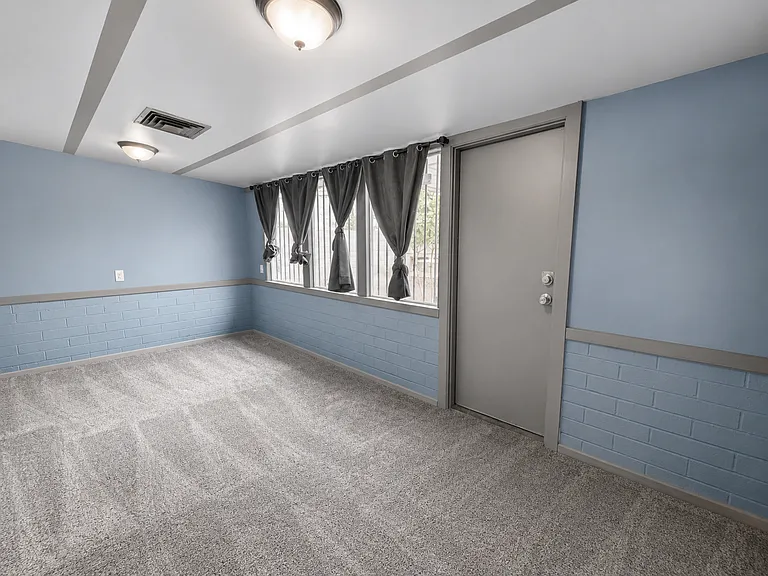 2801 W Glenrosa Ave — Photo 6