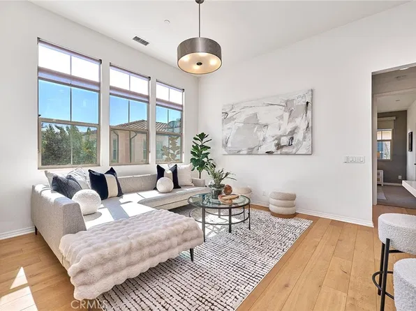 112 Parkwood, Irvine, CA 92620