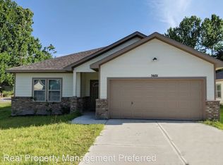 5601 Howell St, Houston, TX 77032