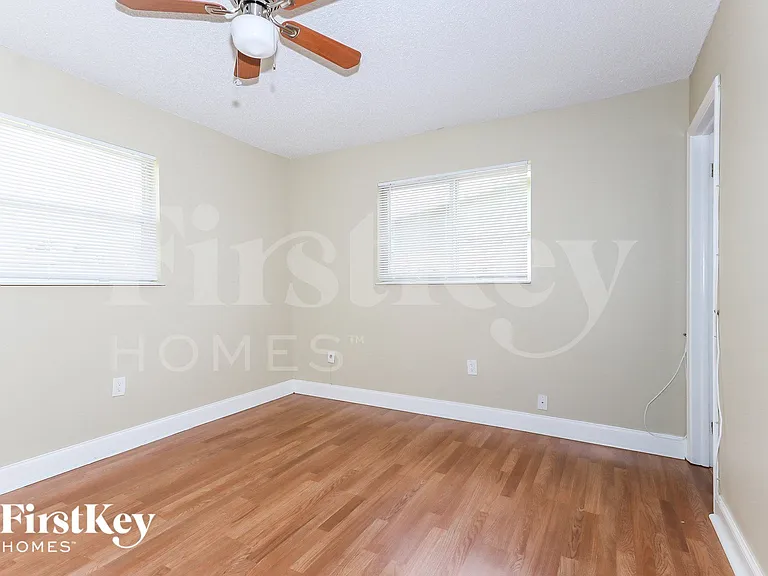 9341 NW 24th Pl — Photo 9