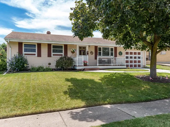 1704 Vassar Rd, Rockford, IL 61103