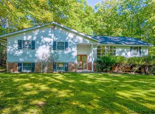 2 Briarcliff Dr, Shokan, NY 12481