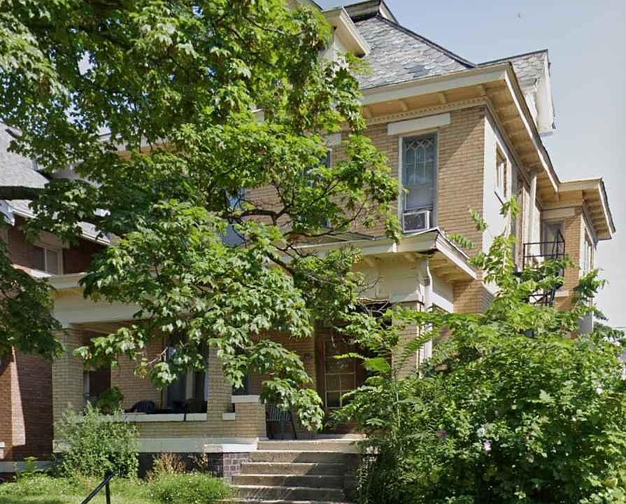 1st image of 72 E 18th Ave