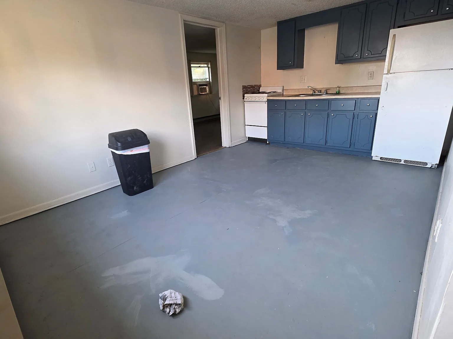 2 bed, 925 sqft, $1,000 — Photo 3