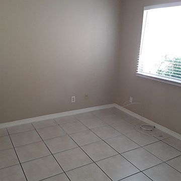 4th image of 1324 E Palmdale Dr