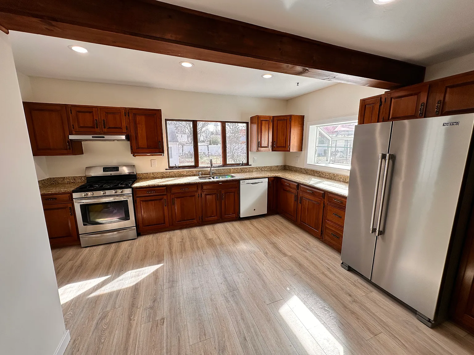 3 bed, 1.5 bath, 1508 sqft, $3,095 — Photo 4
