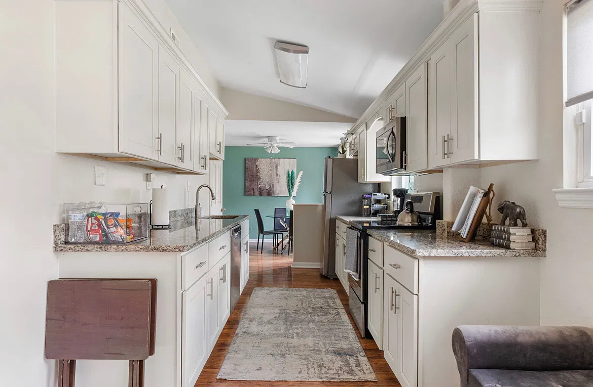 3 bed, 1456 sqft, $2,800 — Photo 3
