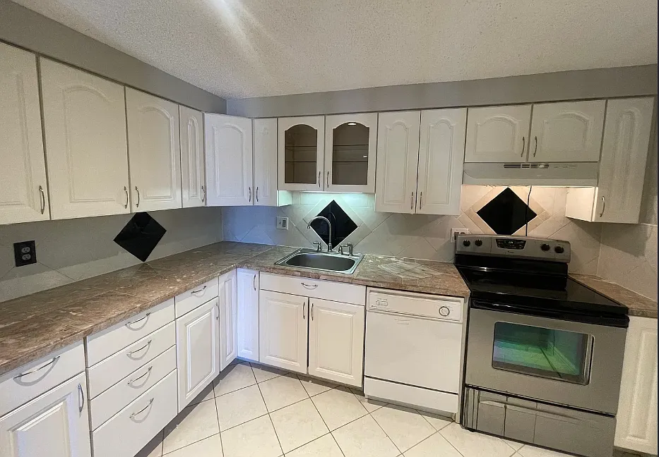 1304 South Parker Road - 247 — Photo 4