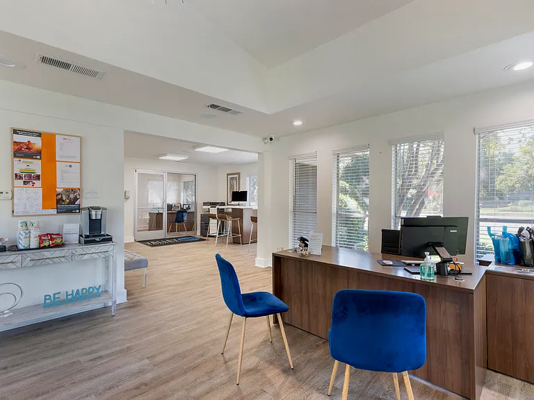 Valley Oaks Apartments — Photo 21