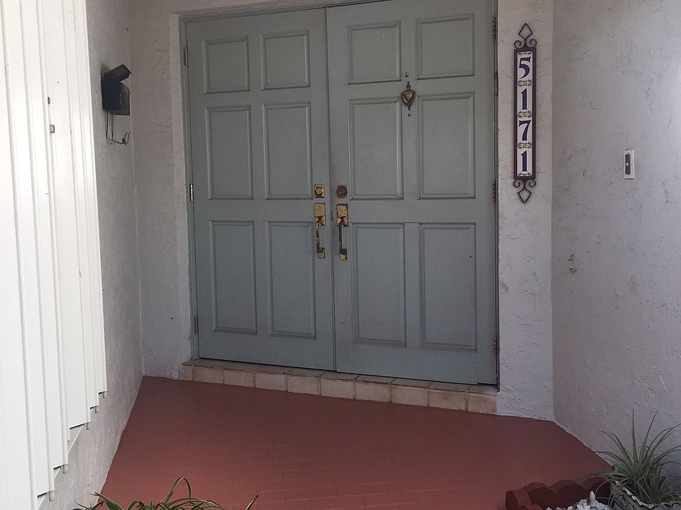 Front Entry prev listing
