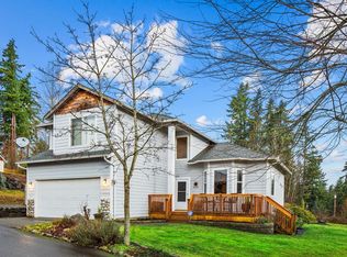7013 Locust Ave E, Bonney Lake, WA 98391