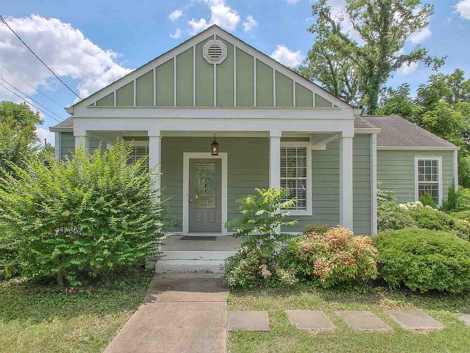 Welcome to 1008A Cahal Ave!