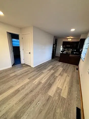 3 bed, 1176 sqft, $1,795 — Photo 3