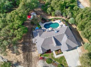 41511 Loch Lomond Ln, Oakhurst, CA