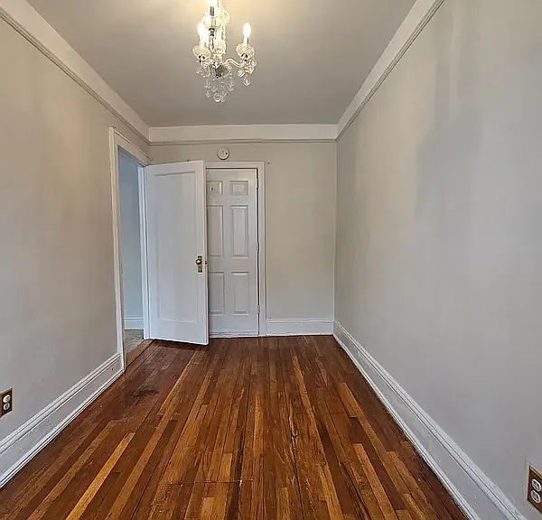 23-52 31st Ave #2R — Photo 11