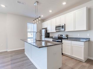 39 Wildflower Ln, Parkesburg, PA 19365