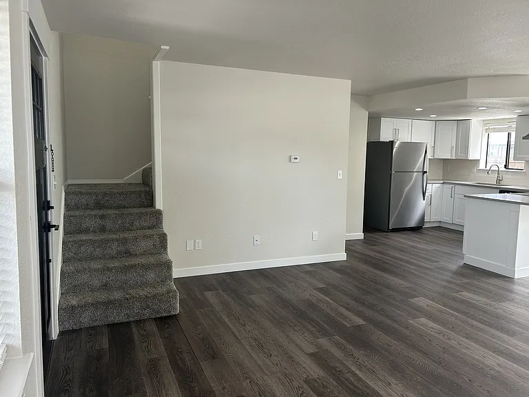 1208 S 43rd Ave — Photo 10