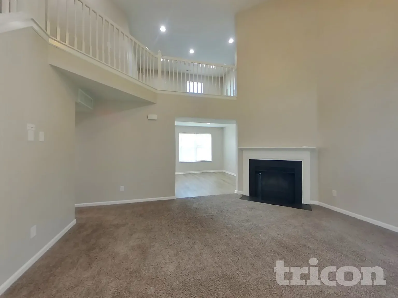 597 Grassy Bend Drive Greenwood IN — Photo 2