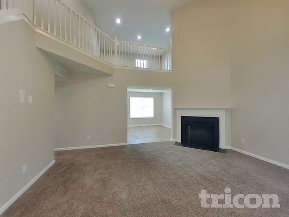 2nd image of 597 Grassy Bend Dr