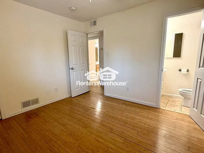 13575 E 13th Ave — Photo 14