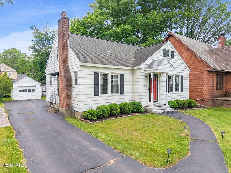 2nd image of 1548 Myron Street