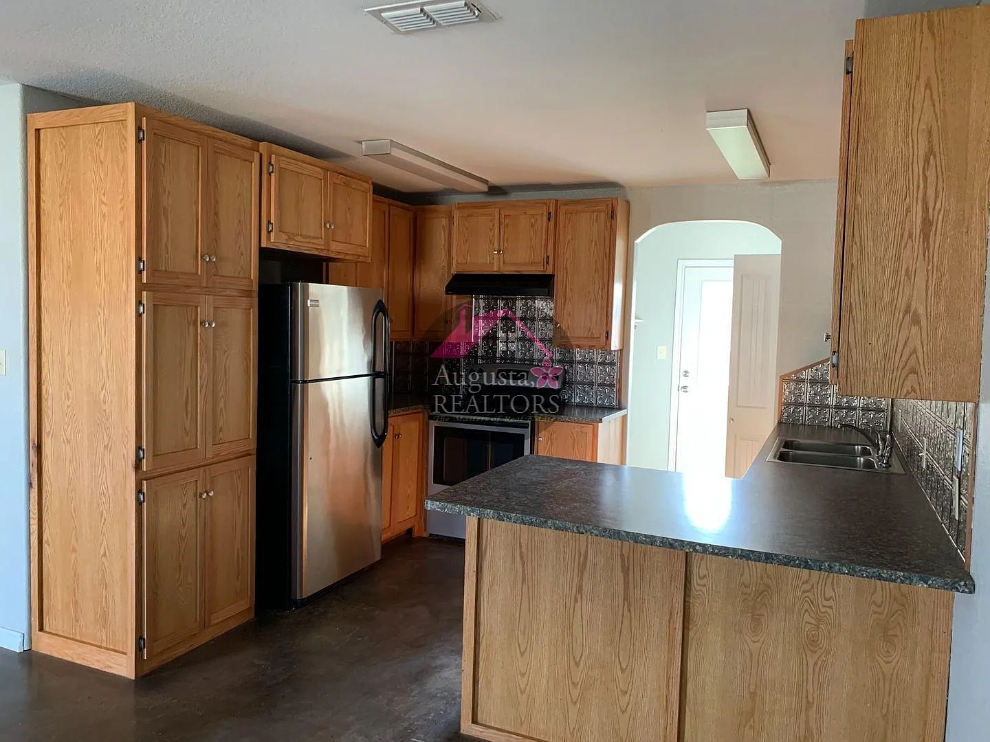 Hamlett- 720 11th St. — Photo 4