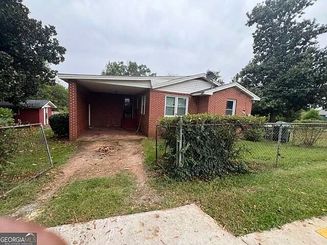 3 bed, 1.5 bath, 1165 sqft, $1,100 — Photo 3