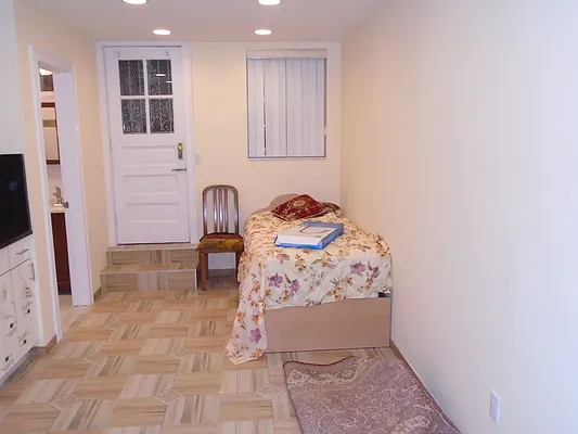 Rented by 18 REALTY | media 15