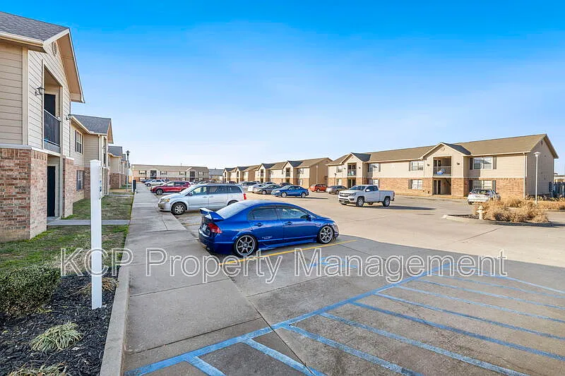 Huntington Chase Apartments