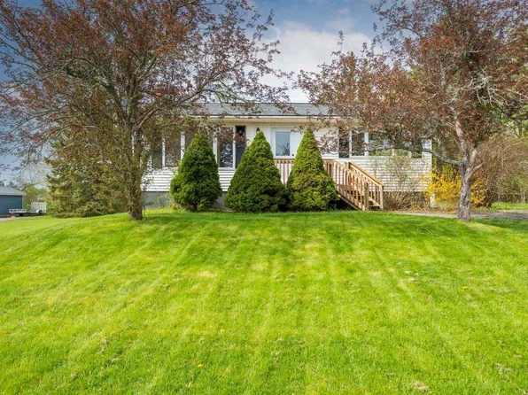 25 Blackie Rd, Pictou, NS B0K 1H0